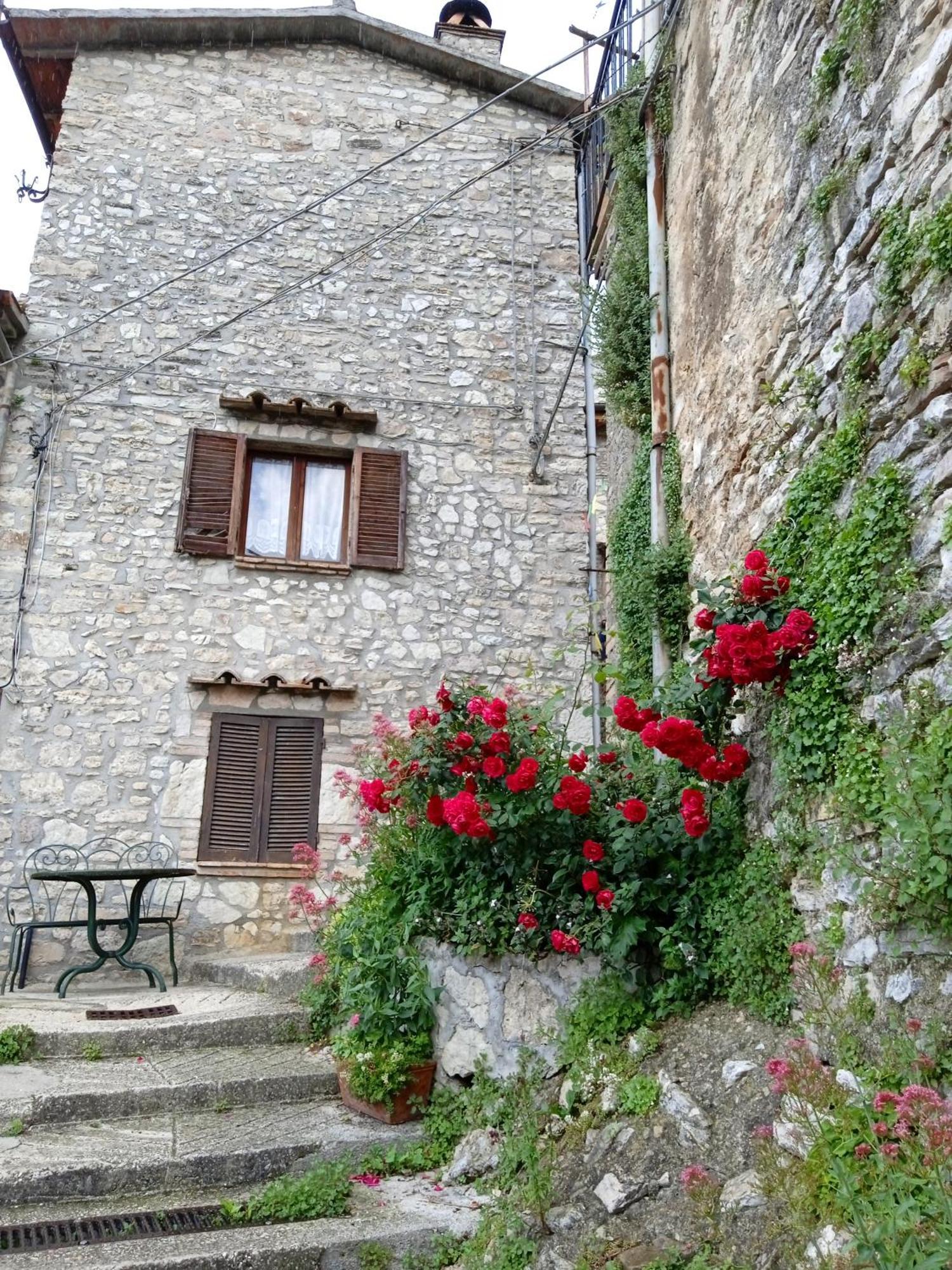 Casa Belvedere A Valle San Martino Di Spoleto Luaran gambar